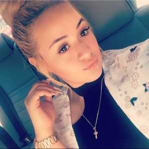 Meet your Posher, Linda